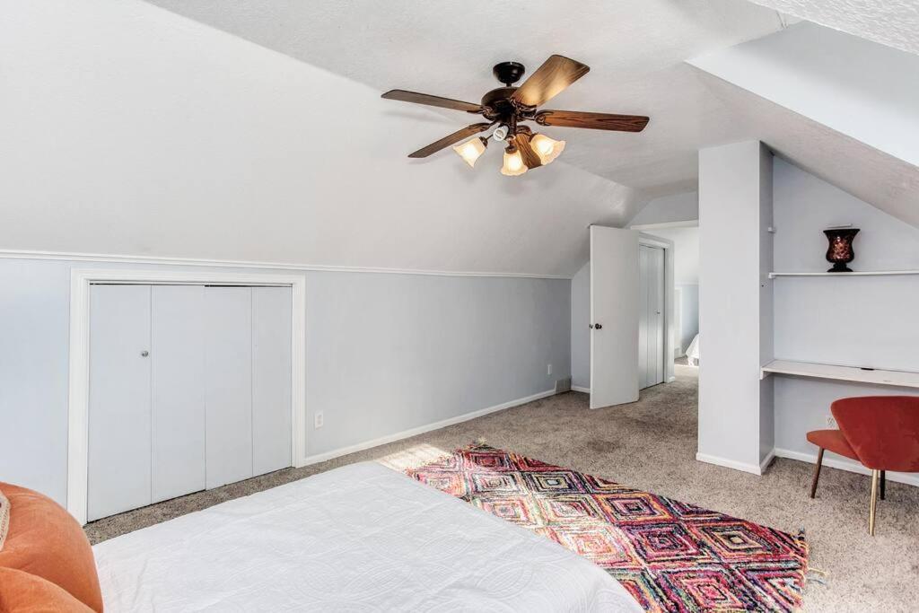 WOW! Spacious Retreat&amazing yard 2400+4bd/3bth Wichita Exterior foto
