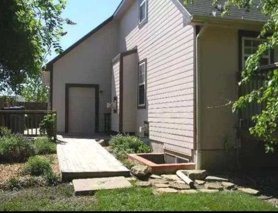WOW! Spacious Retreat&amazing yard 2400+4bd/3bth Wichita Exterior foto